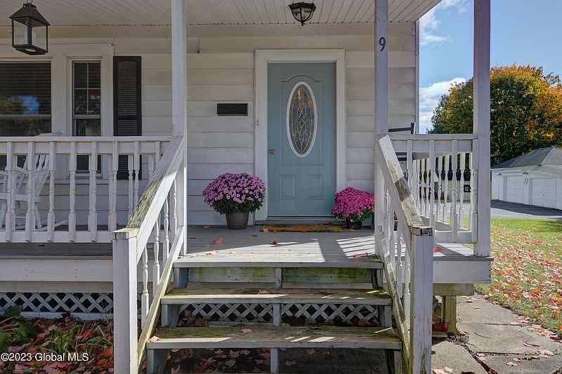 3rd image of 9 Maplewood Avenue