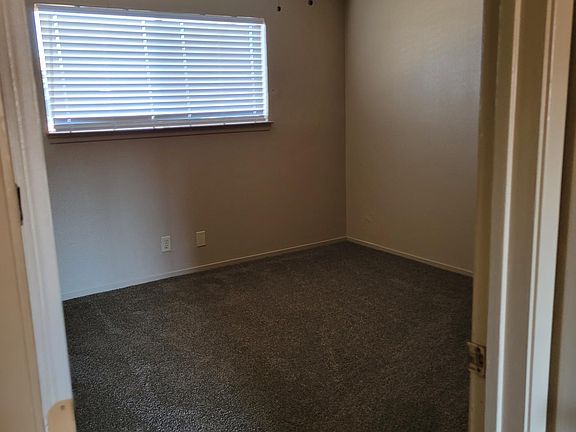 5th image of 8306 Independence Ave