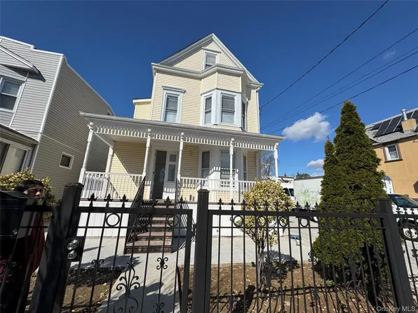 8836 77th St, Woodhaven, NY 11421