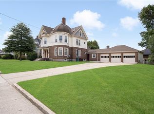 513 S Main St, Woonsocket, RI 02895