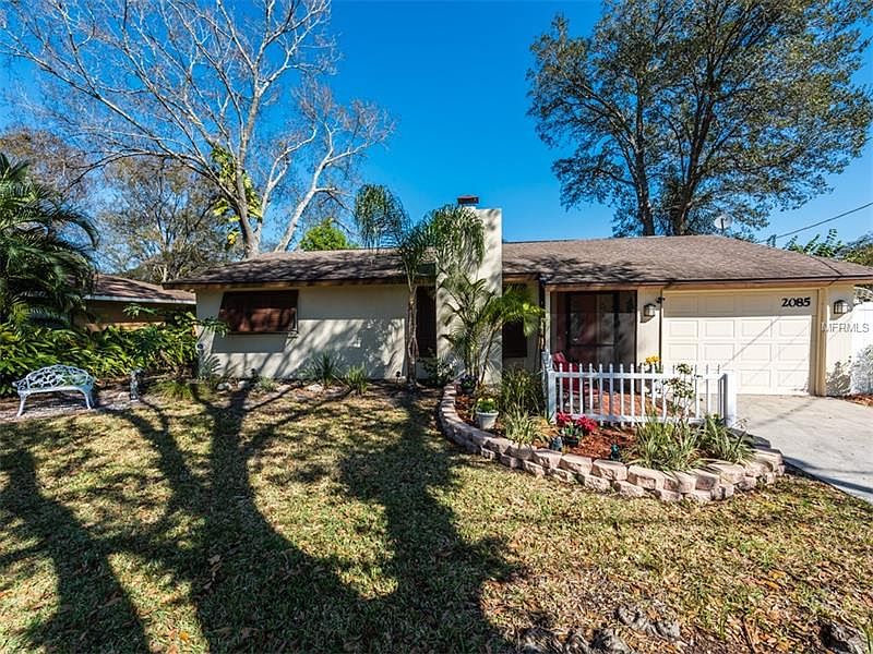 1st image of 2085 Cambridge Dr