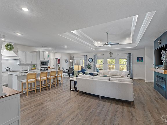 4th image of 1500 Ballyhoo Dr