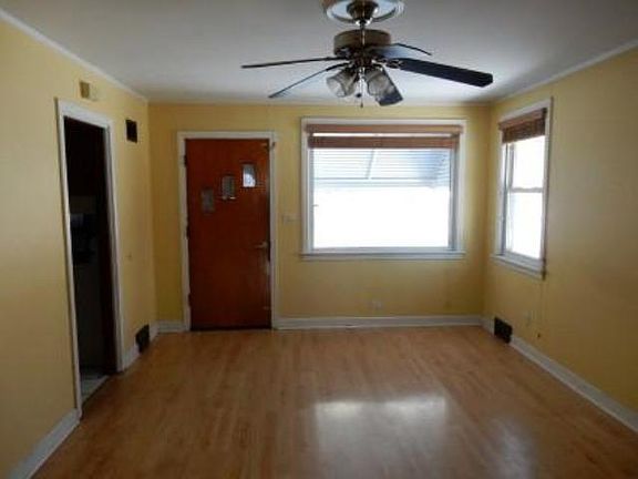 5th image of 9741 McLean Ave