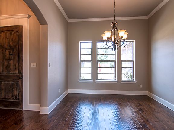 4th image of 116 Germantown Cir