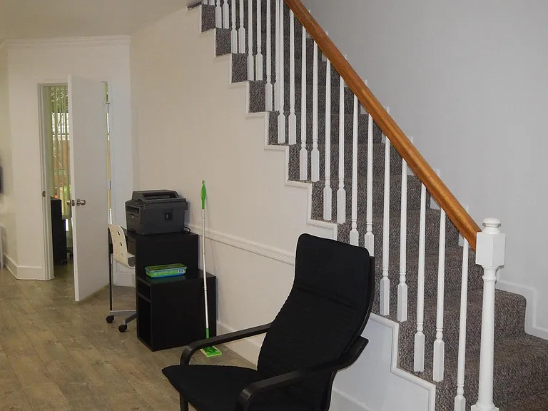 540 Kelton Ave — Photo 14