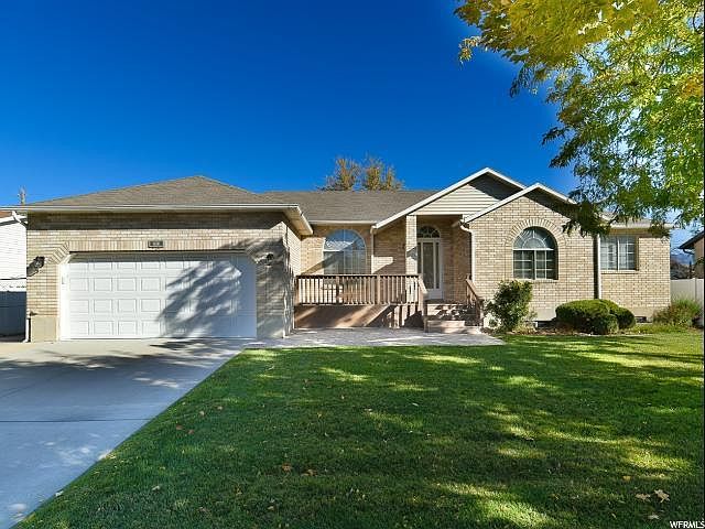 1st image of 98 W Clay Dr
