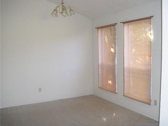 4th image of 928 Pierce Arrow Dr
