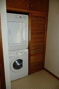 4th image of 3027 Latimer Ave