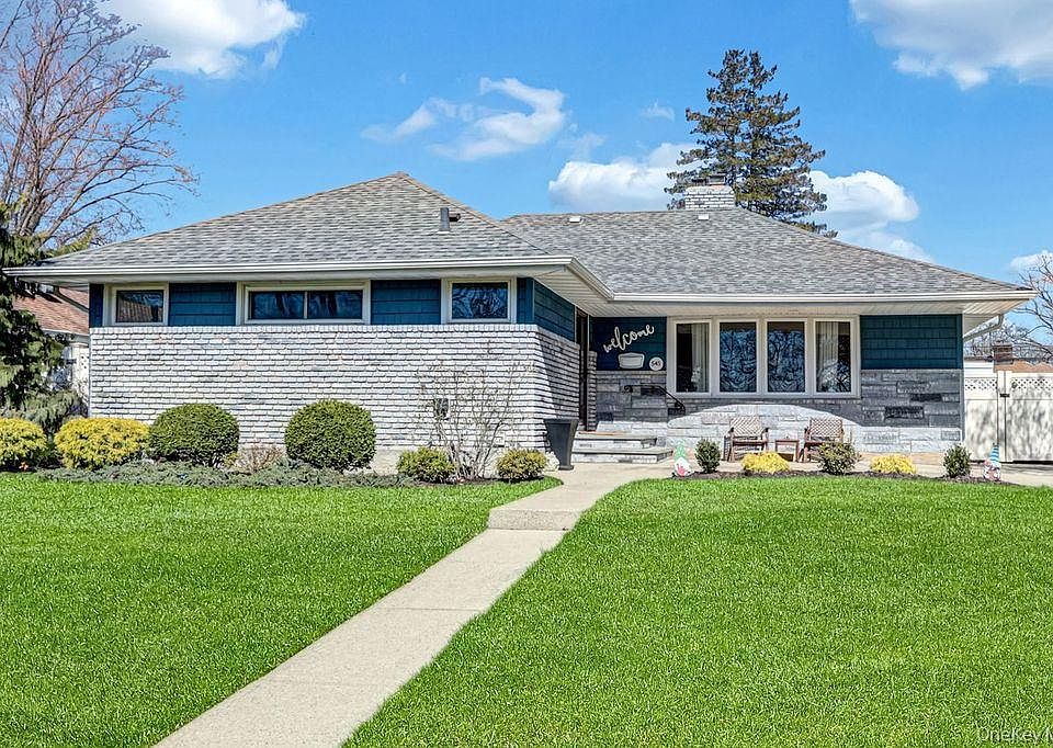 1st image of 545 Mohawk E