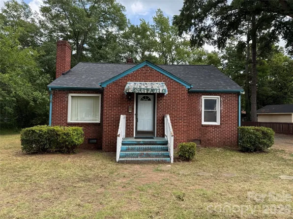 945 S Confederate Ave, Rock Hill, SC 29730