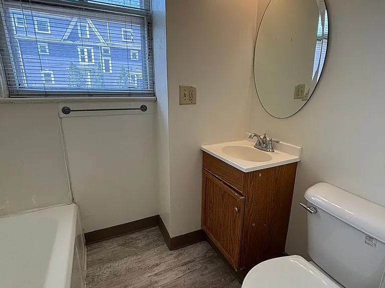 524 S Forest Ave — Photo 14