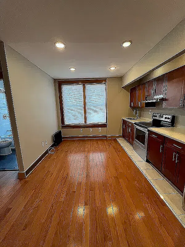 340 Webster Avenue — Photo 2