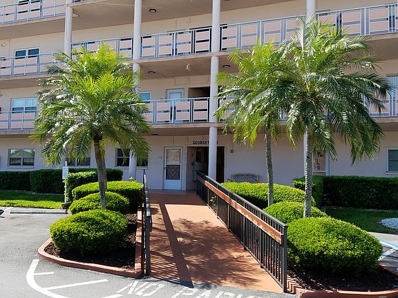 2nd image of 5623 80th St N Unit 208