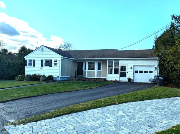 4 Laurel Ct, Plattsburgh, NY 12901
