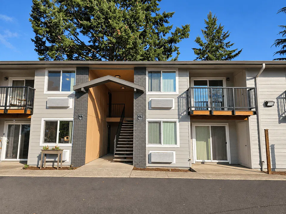 Laurel Park Apartments