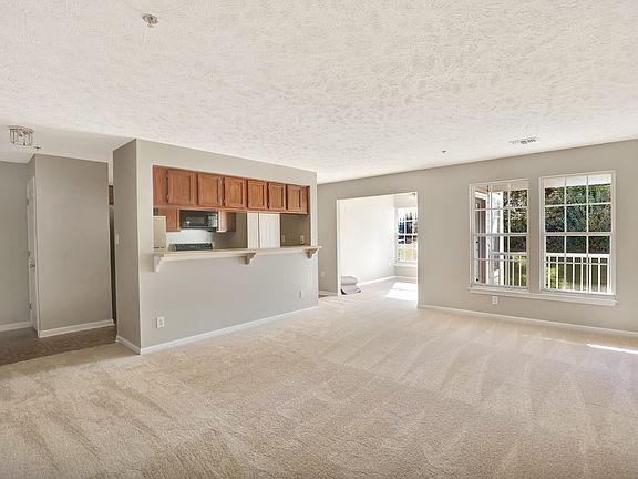 5th image of 10216 Wolfe Manor Ct Unit 206
