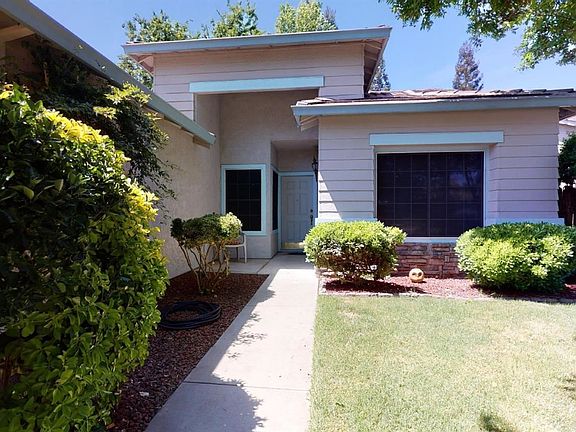 3rd image of 7021 Saint Lakes Ct