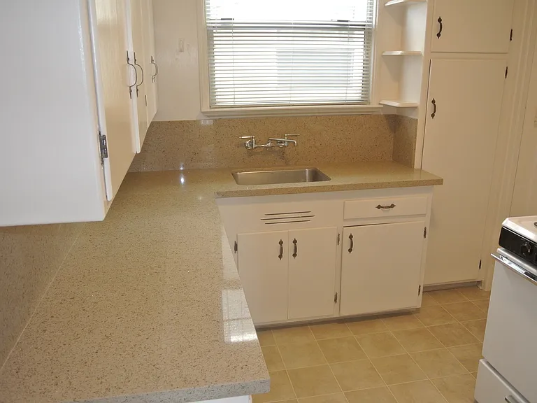 165 Belleview Dr — Photo 11