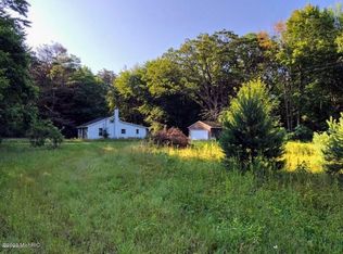 5735 Cline Rd, Fruitport, MI 49415