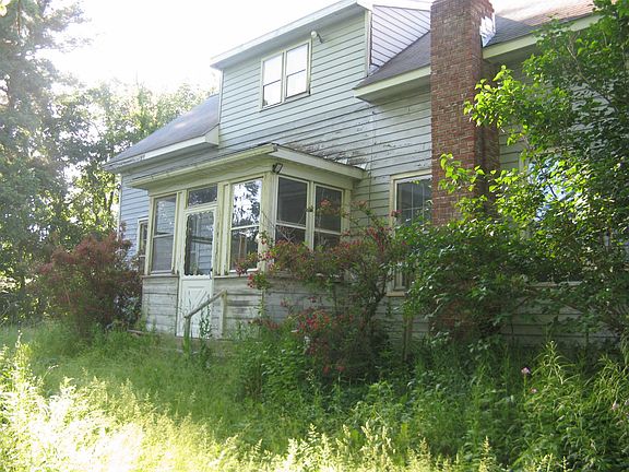 5th image of 60 Badgley Ln
