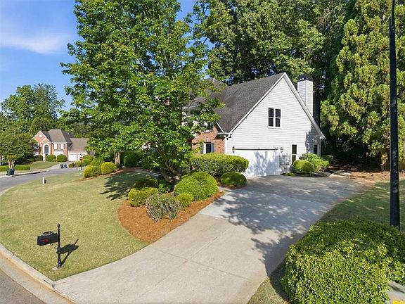 5th image of 4154 Berkeley Lndg NW
