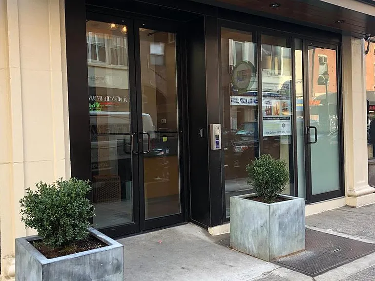 105 S 18th St #4B — Photo 1
