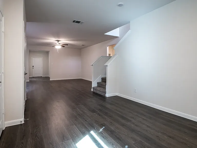 3608 Southbend Dr — Photo 5
