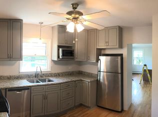 616 Exmoor Ave, Barrington, IL 60010