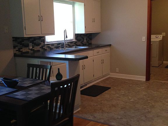 5th image of 602 Hazel Dr