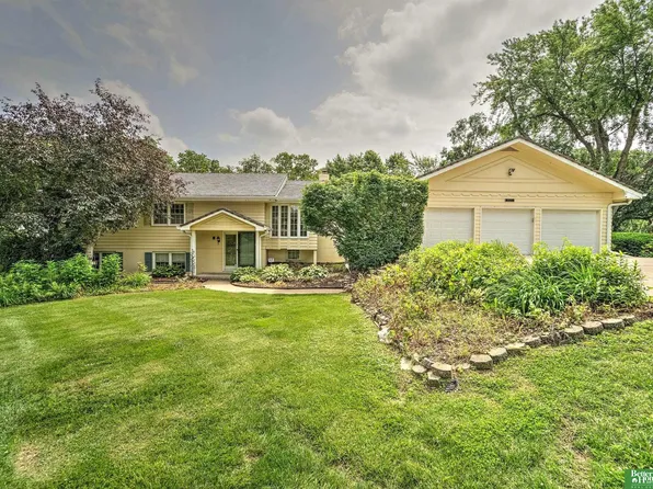 3321 S 101st St, Omaha, NE 68124