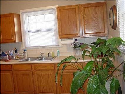 4th image of 732 Lodge Ave