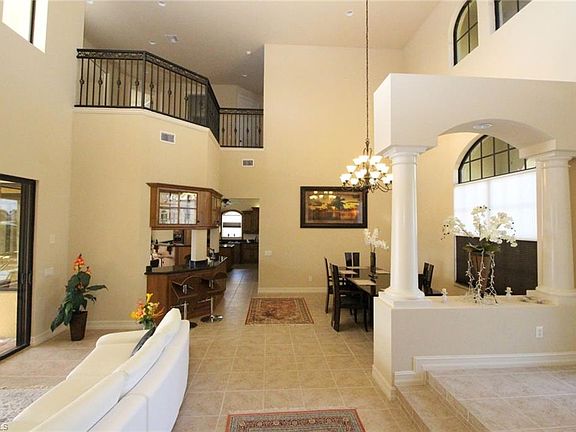 5th image of 2732 SW 25th St