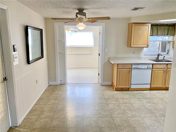 5th image of 1421 Maybury Dr