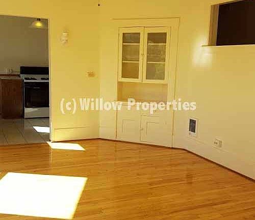 5th image of 215 S G St APT 14