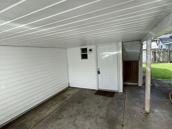 2nd image of 808 E University Ave