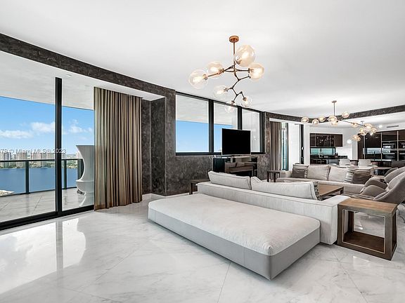 3rd image of 18555 Collins Ave APT 2803