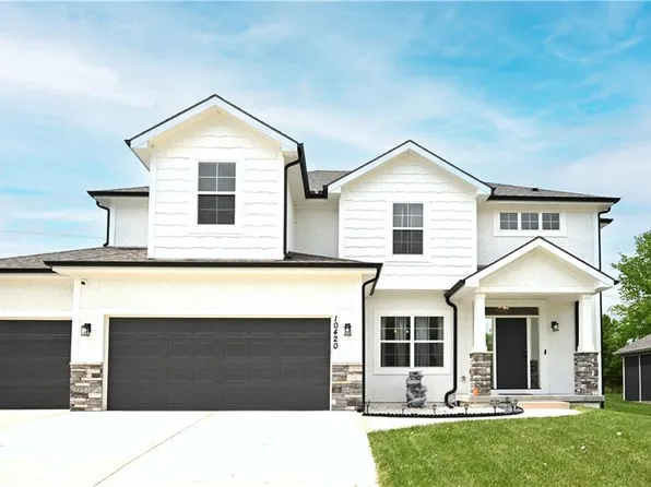 10420 N Flora Ave, Kansas City, MO 64155