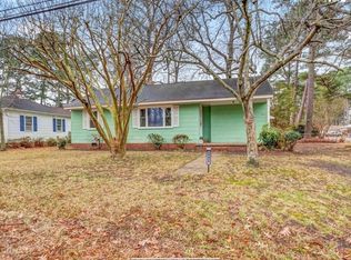 2225 Wintergreen Dr, Chesapeake, VA 23323