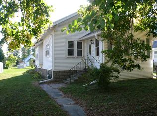 925 Bond St, Green Bay, WI 54303