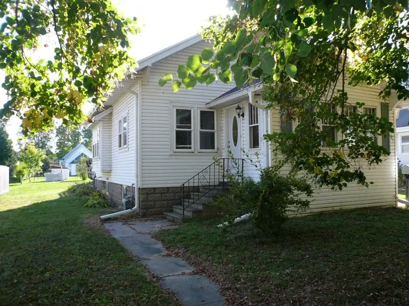 925 Bond St, Green Bay, WI 54303