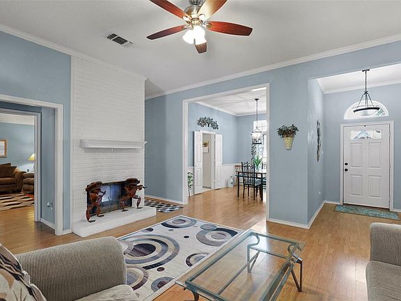 5th image of 7504 Wentwood Ct