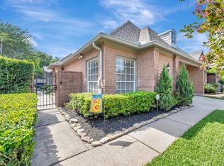 1907 Carriage Brook Way, Houston, TX 77062