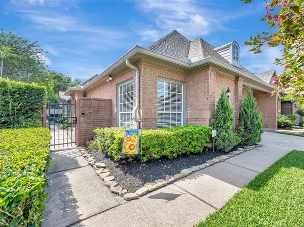 1907 Carriage Brook Way, Houston, TX 77062