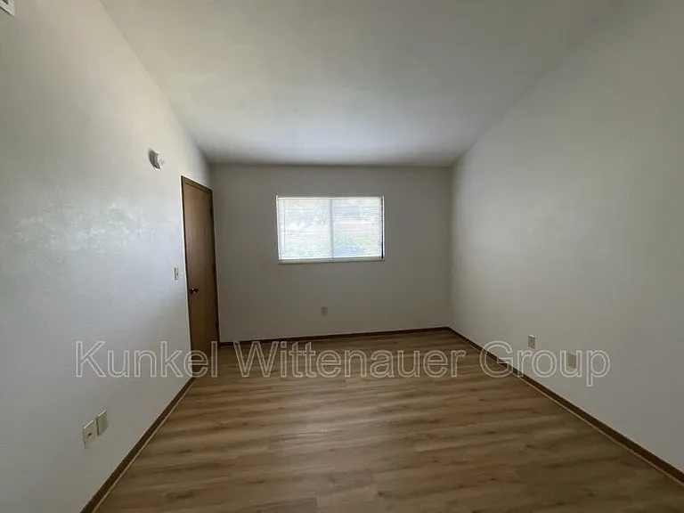 225 Eagle Rdg — Photo 10