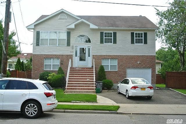 1st image of 2428 6th Ave