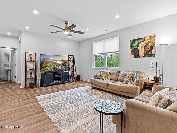 4th image of 12034 Wooden Trace Dr