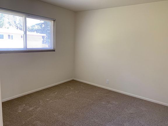 5th image of 515 Lucerne Ave