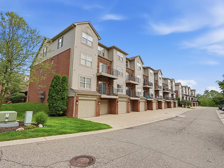 39475 Springwater Dr — Photo 30