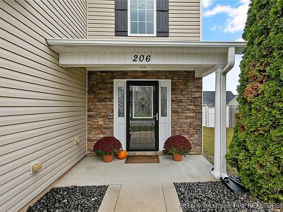 5th image of 206 Brightwood Dr