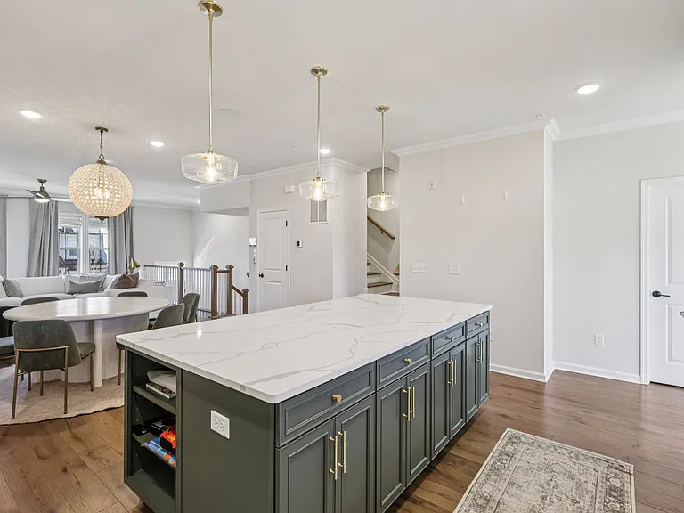 21 Dahlia Dr — Photo 7